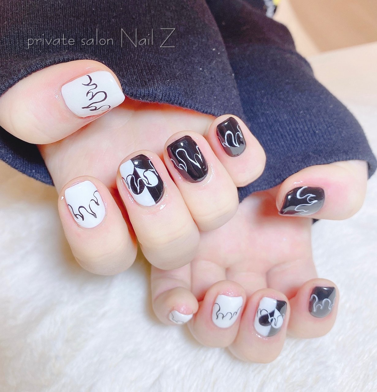 ハンド/ショート/ホワイト/ブラック/モノトーン - Nail Z (ネイルジー)のネイルデザイン[No.6982385]｜ネイルブック