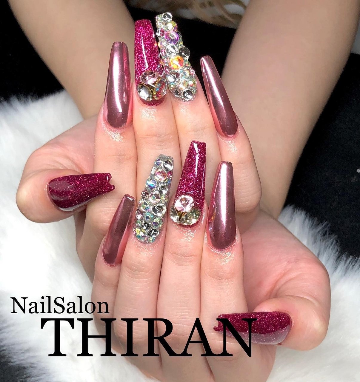 オールシーズン ハンド シンプル ビジュー ラメ Nailsalon Thiranのネイルデザイン No ネイルブック