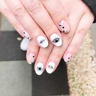 目ん玉のネイルデザイン ネイルブック