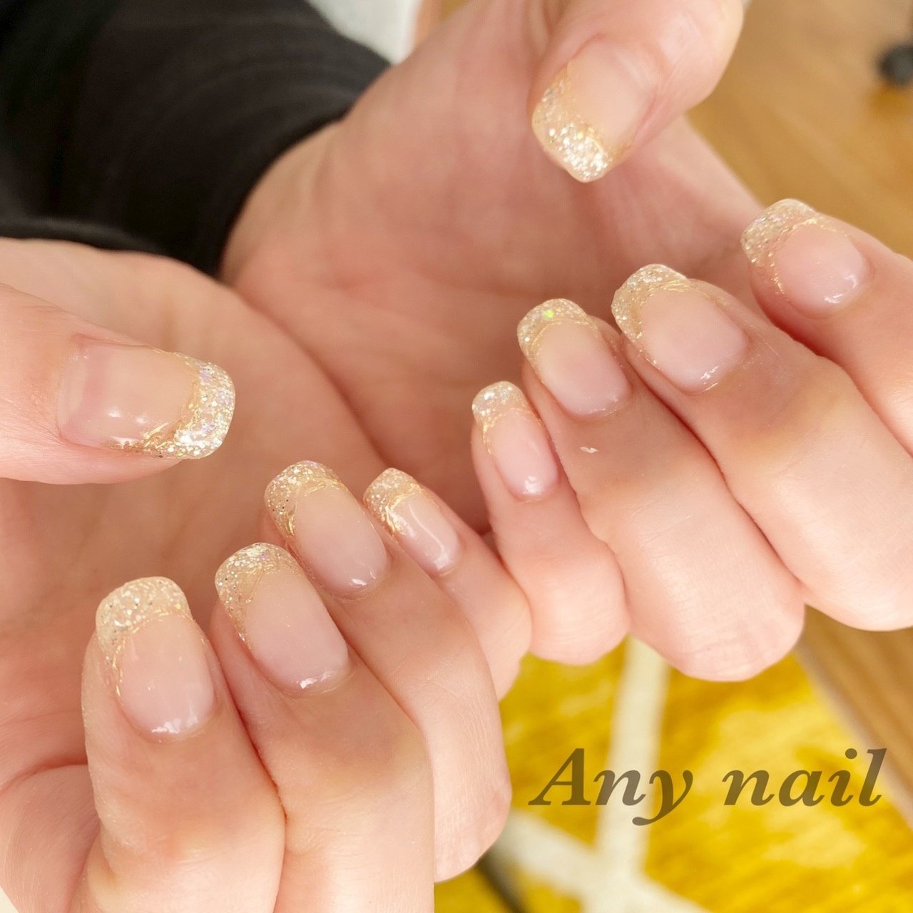 オールシーズン シンプル フレンチ ラメ ジェルネイル Any Nail Kitaayaseのネイルデザイン No ネイルブック