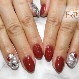 ストーン敷き詰めデザインのネイルデザイン ネイルブック