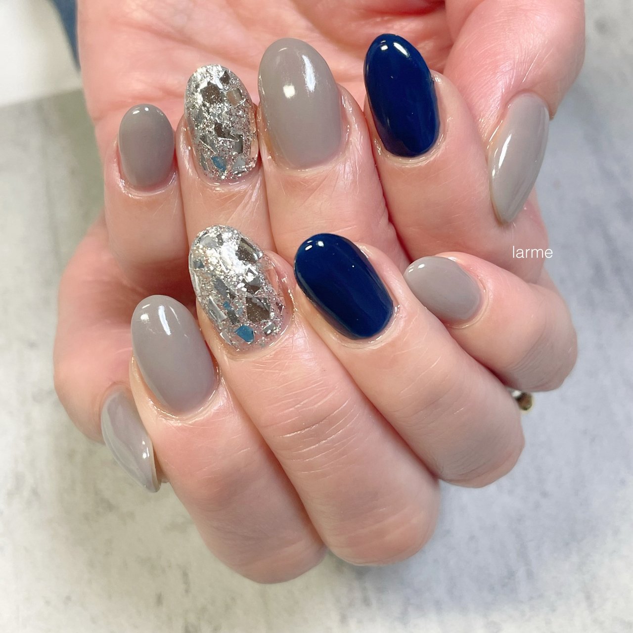 ハンド ネイビー グレー シルバー Nailroomlarmeのネイルデザイン No ネイルブック