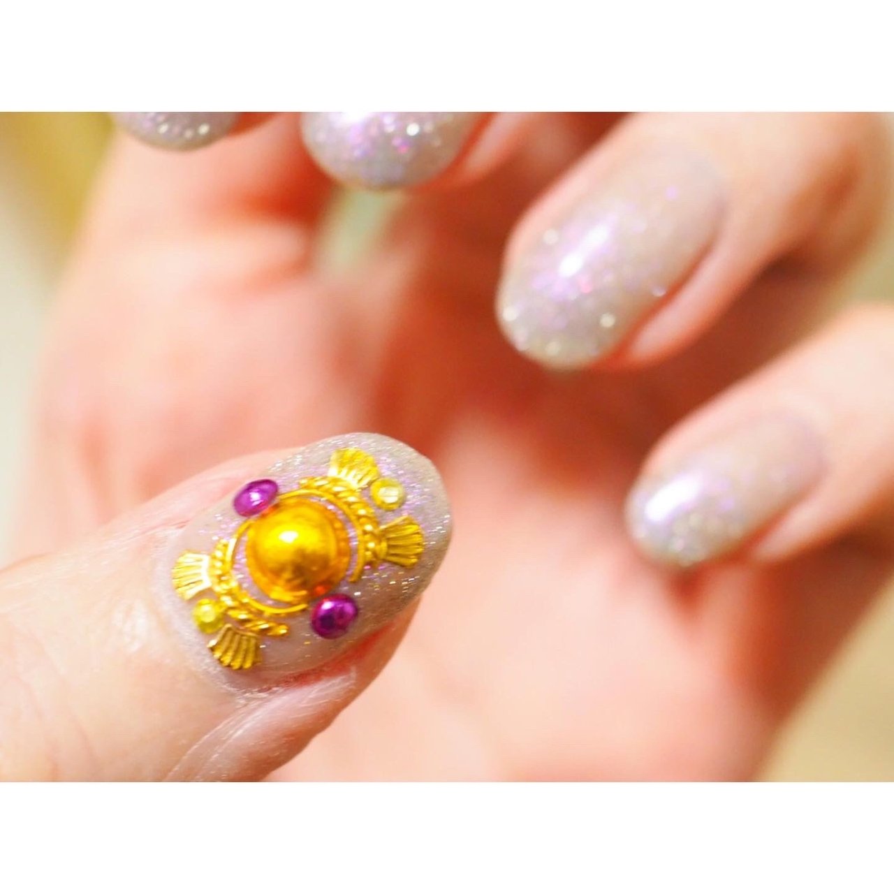 オールシーズン ハンド グラデーション ビジュー ラメ Pea Nail Makoのネイルデザイン No ネイルブック