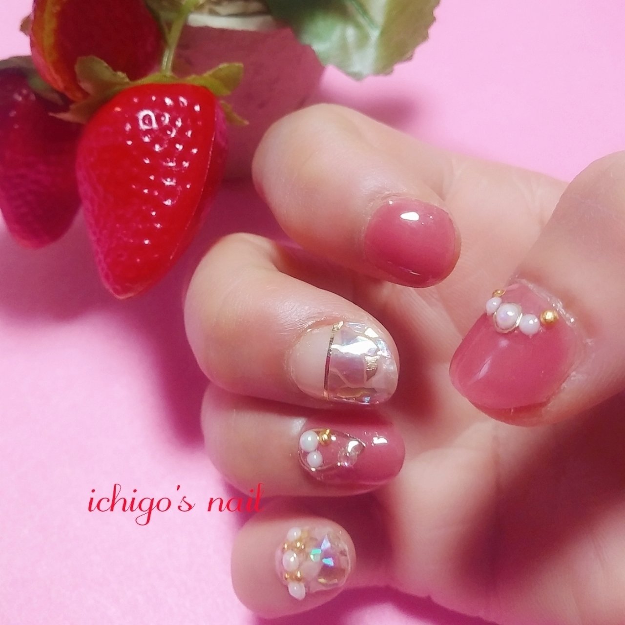 オールシーズン デート 女子会 ハンド ビジュー いちごのネイルデザイン No ネイルブック