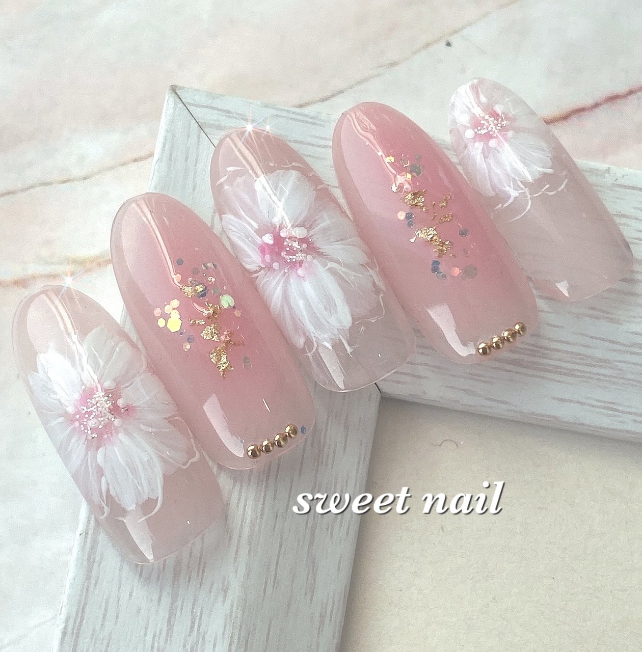 春 冬 オールシーズン 卒業式 伊勢崎ネイルサロンsweetのネイルデザイン No ネイルブック