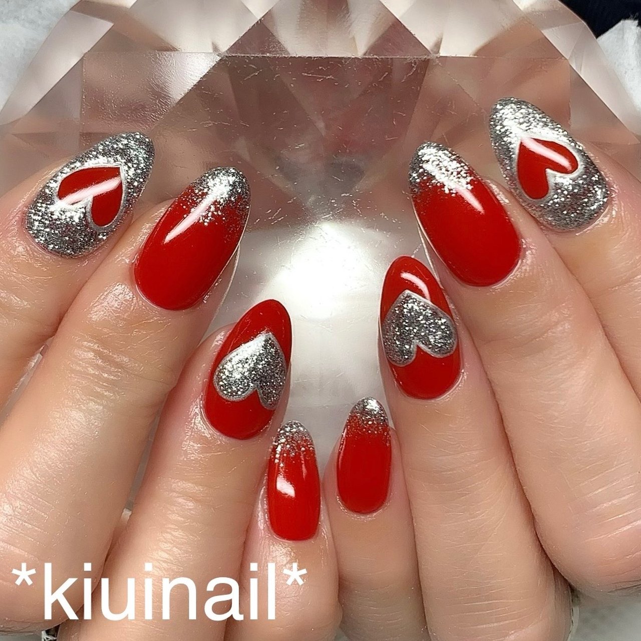 ハンド ハート ミディアム レッド シルバー Kiuinailのネイルデザイン No ネイルブック