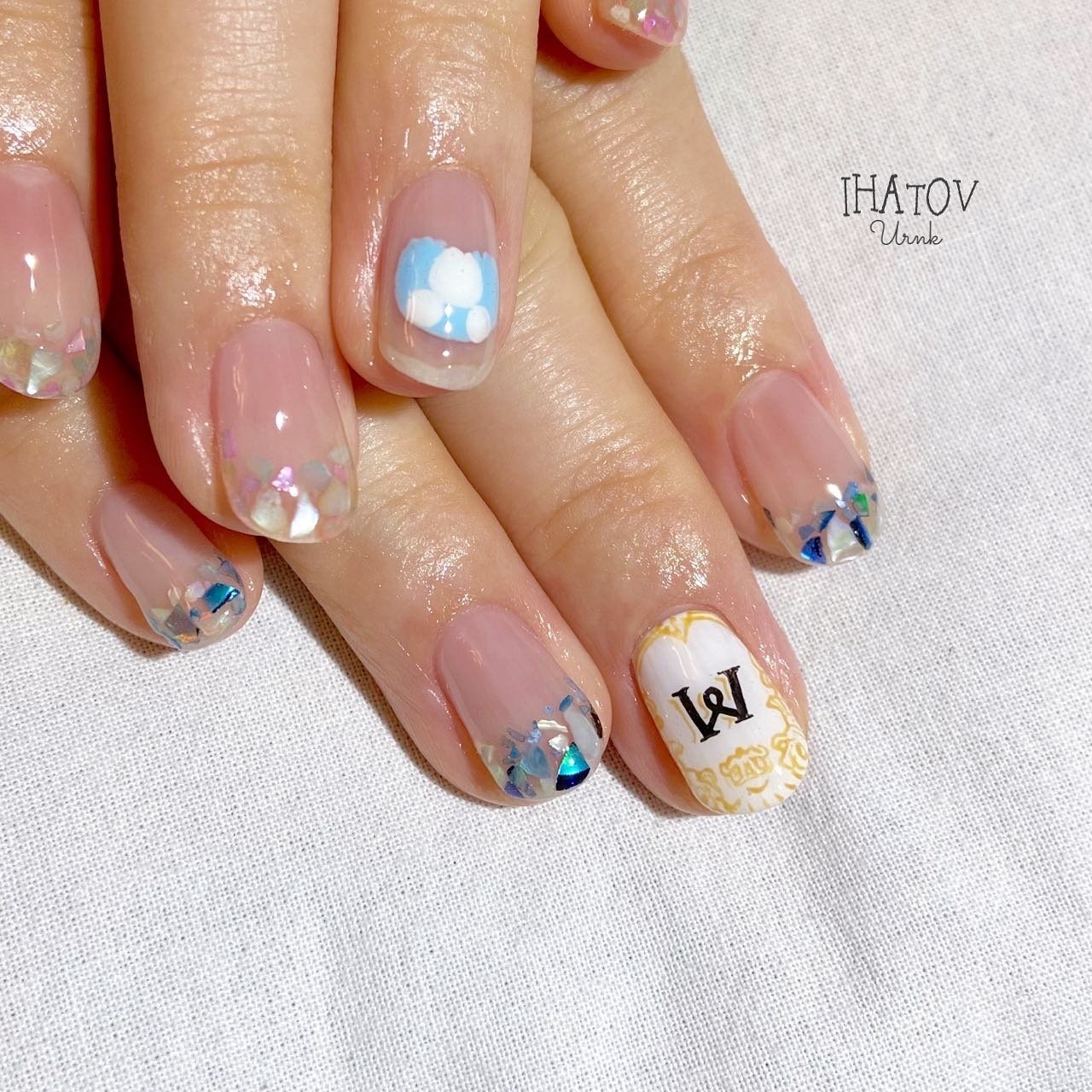 旅行 リゾート ハンド シェル イニシャル Ihatov Nailarts のネイルデザイン No ネイルブック