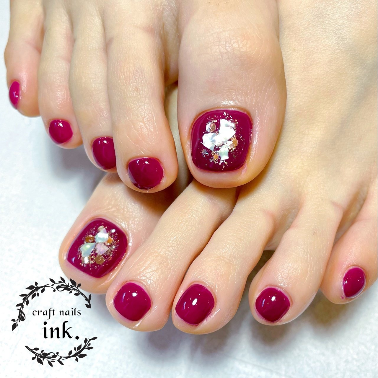 オールシーズン フット ホログラム ラメ ワンカラー Craftnails Ink Maaya のネイルデザイン No ネイルブック