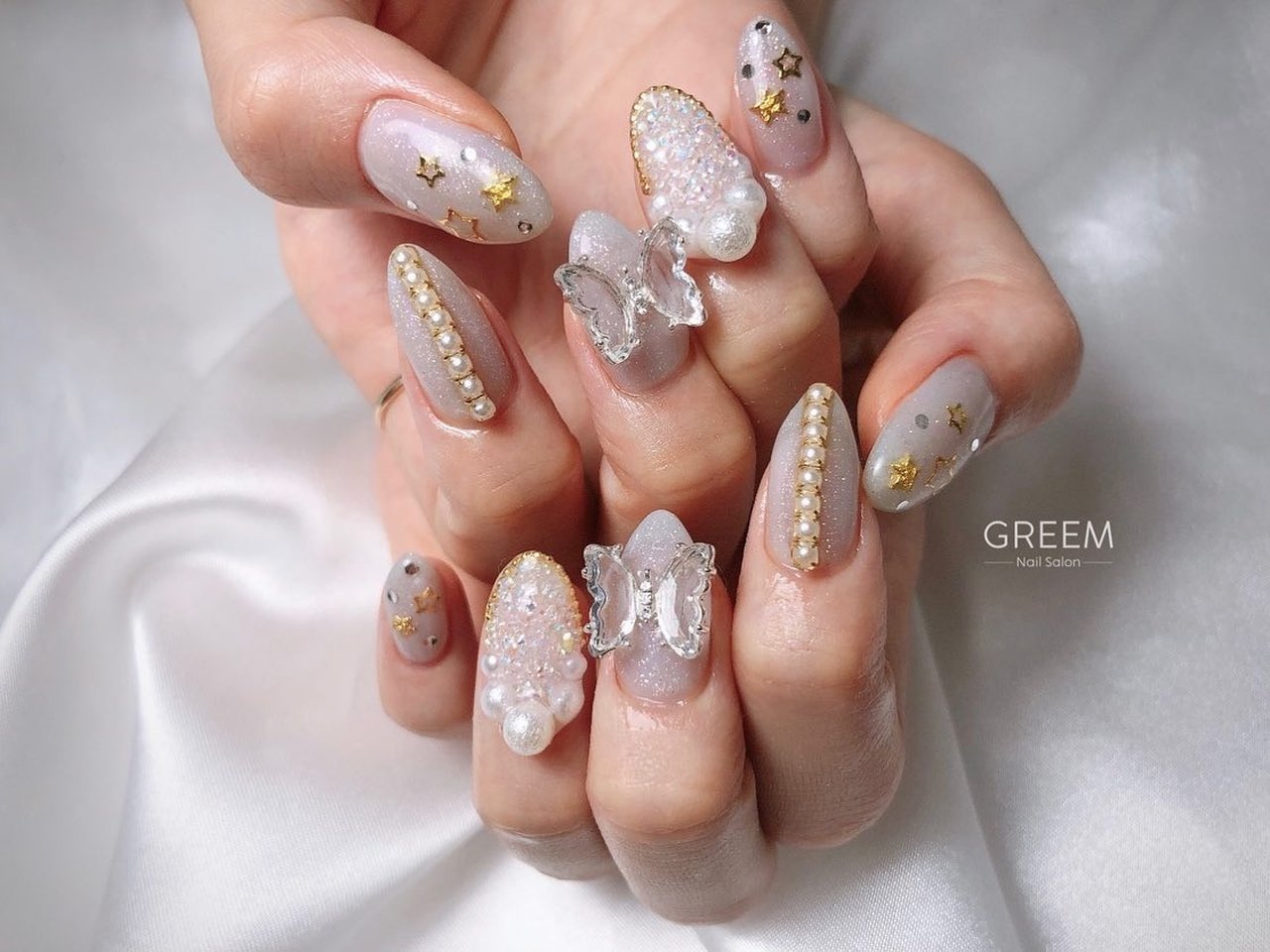 デート 女子会 パール クリスタルピクシー グレージュ Greemのネイルデザイン No ネイルブック