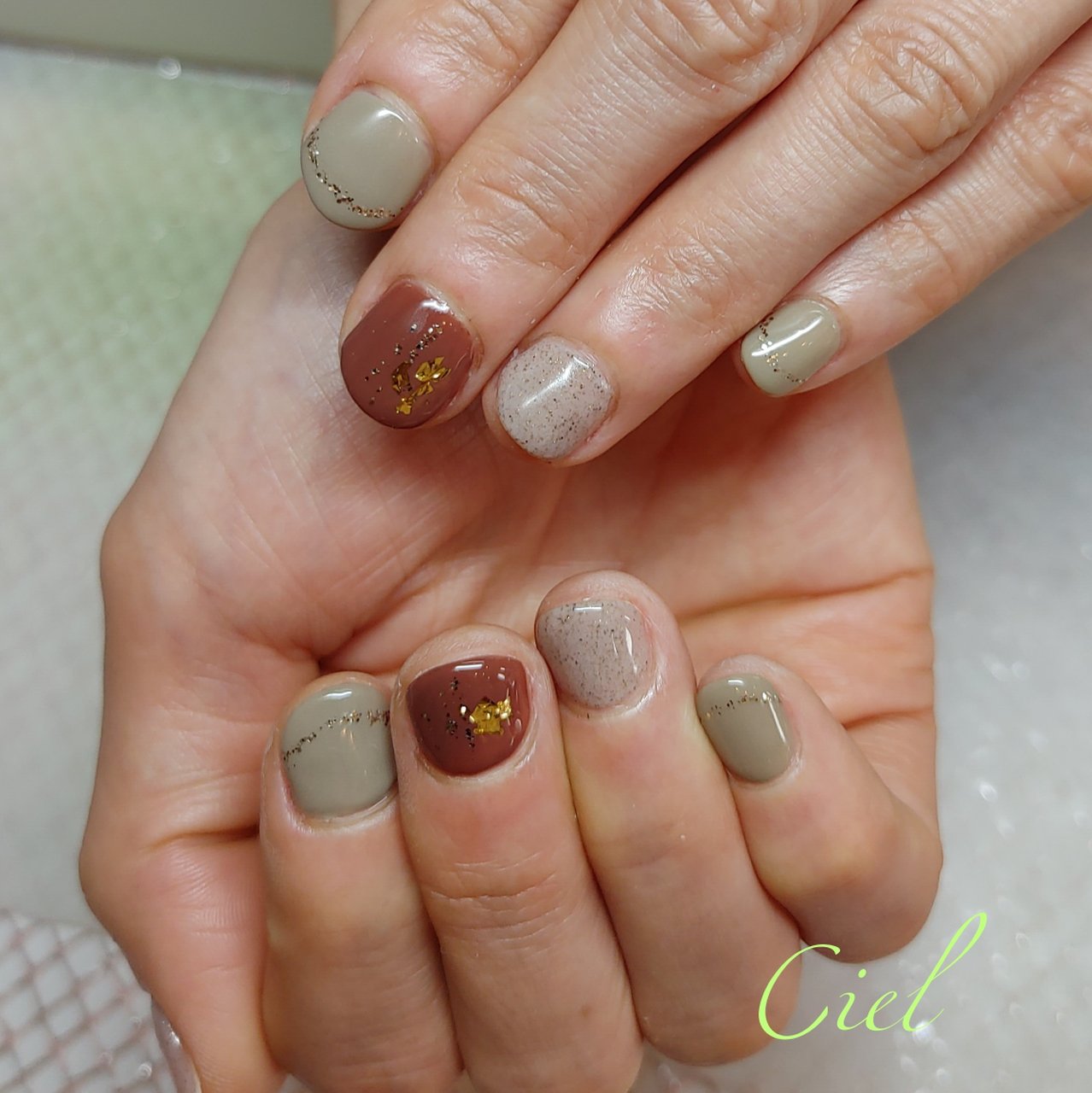 秋 冬 オールシーズン ハンド ラメ Boutique De Nails Ciel ブティークドゥネイルズ シエルのネイル デザイン No ネイルブック