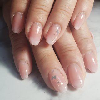 #ベイビーブーマーネイル #グラデーション #カラーグラデーションネイル #シンプルネイル #ちょうちょホログラム #ナチュラルネイル #ホワイトグラデーションネイル #オフィス #大人ネイル #上品ネイル #モテネイル #ピンクネイル #オールシーズン #入学式 #オフィス #デート #ハンド #シンプル #グラデーション #ホログラム #ショート #ホワイト #ピンク #ジェルネイル #Bijoude nail 〜ビジュードネイル〜 #ネイルブック