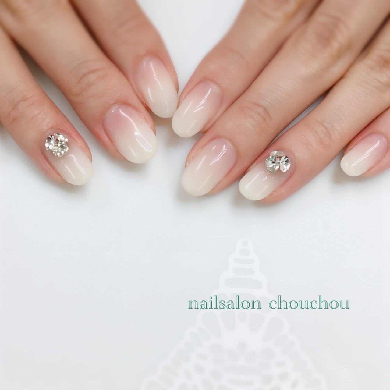 冬 ハンド シンプル グラデーション ビジュー Ryoko Oのネイルデザイン No ネイルブック