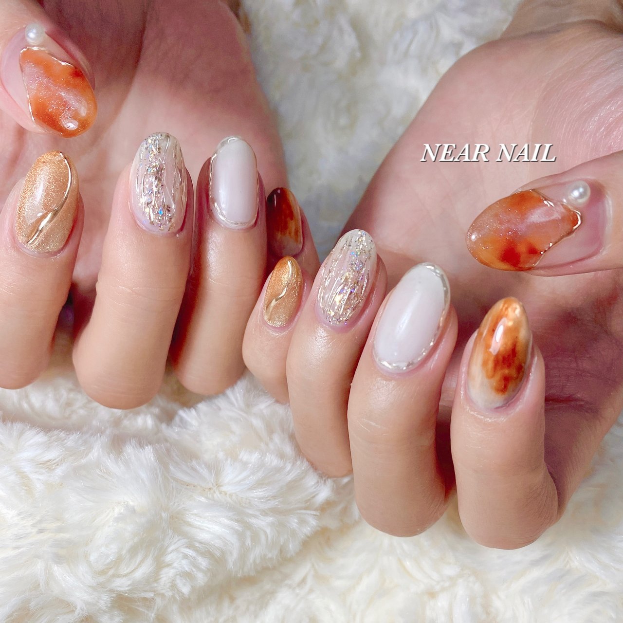 オールシーズン ハンド ニュアンス ホワイト オレンジ Near Nailのネイルデザイン No ネイルブック