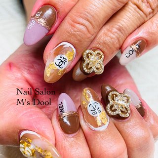 Chanel風ネイルのネイルデザイン ネイルブック