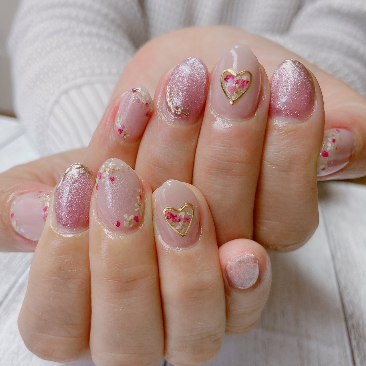 春 ハンド 押し花 ピンク ジェルネイル いっこのネイルデザイン No ネイルブック