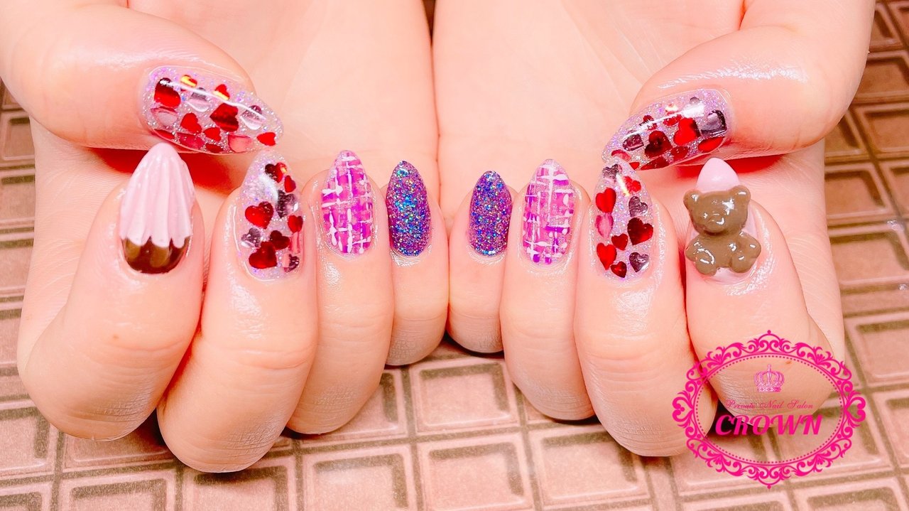バレンタイン ハンド ホログラム ラメ ハート Crown Nail Kikugawaのネイルデザイン No ネイルブック