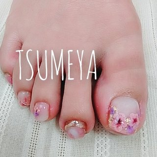 ピンク ゴールド ペディキュアのネイルデザイン ネイルブック