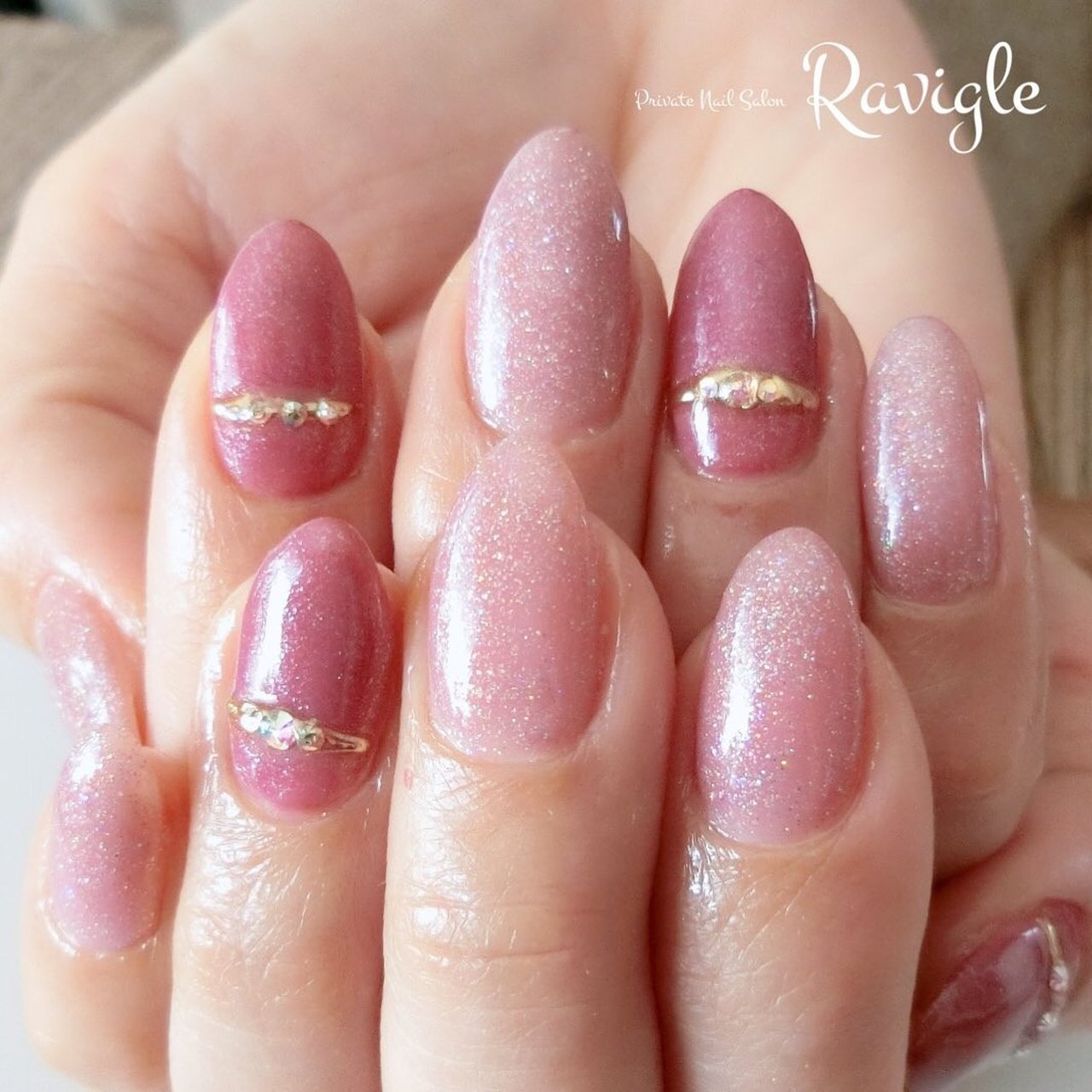 オールシーズン バレンタイン ブライダル パーティー ハンド Chiharu Ravigle ラヴィグル のネイル デザイン No ネイルブック