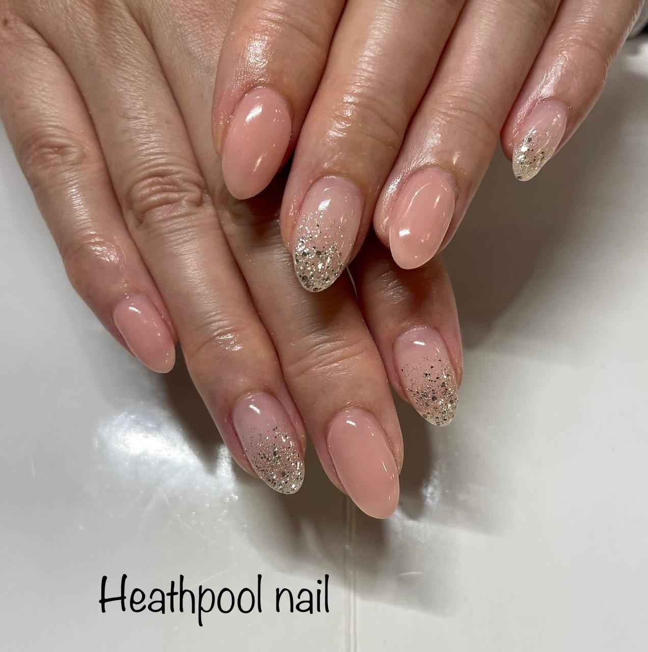 ハンド シンプル グラデーション ラメ ピンク Heathpoolnailのネイルデザイン No ネイルブック