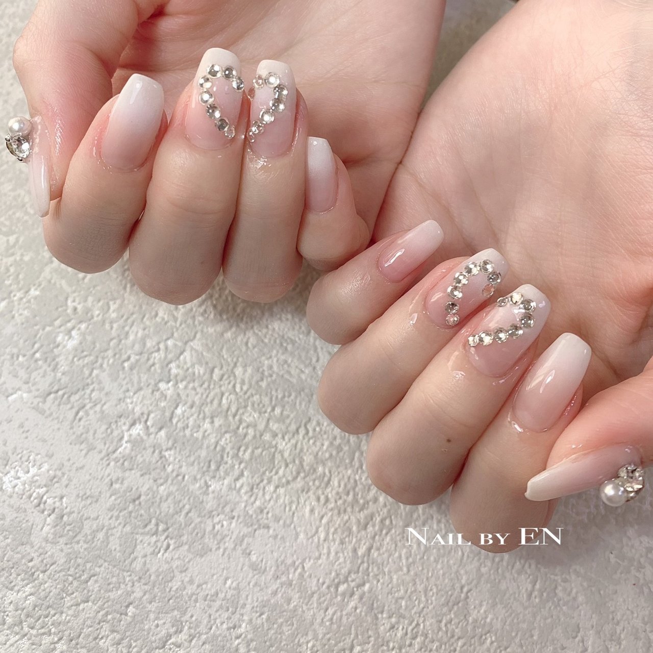 オールシーズン バレンタイン ブライダル ハンド グラデーション Namiのネイルデザイン No ネイルブック