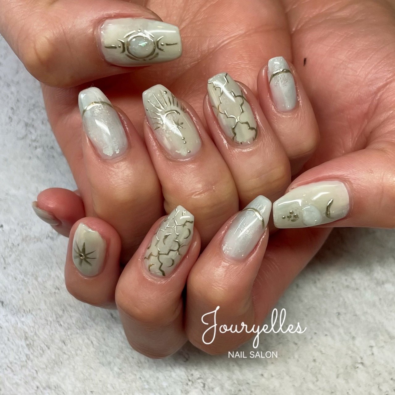 オールシーズン ハンド エスニック ミディアム ホワイト Jouryellesのネイルデザイン No ネイルブック