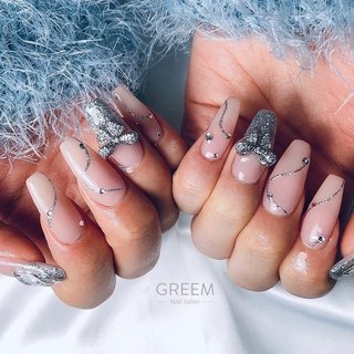 2025年】新着順｜ピンク/#シルバーリボンネイルのネイルデザイン