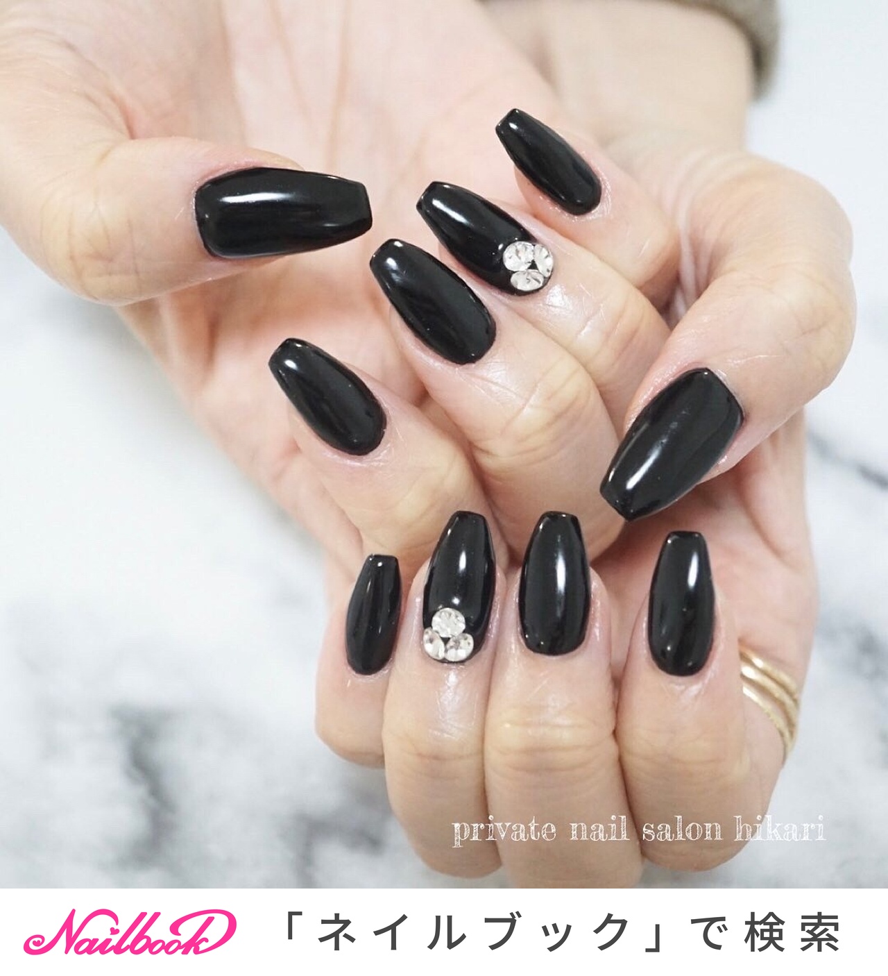 黒ワンカラーネイルのネイルデザイン｜ネイルブック