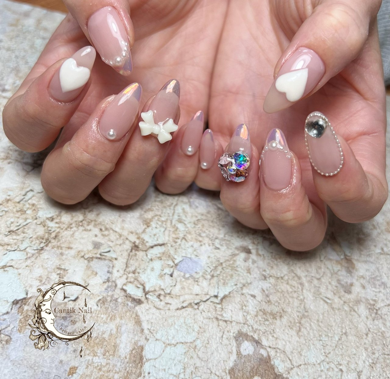 バレンタイン ハンド フレンチ ハート リボン 美月のネイルデザイン No ネイルブック