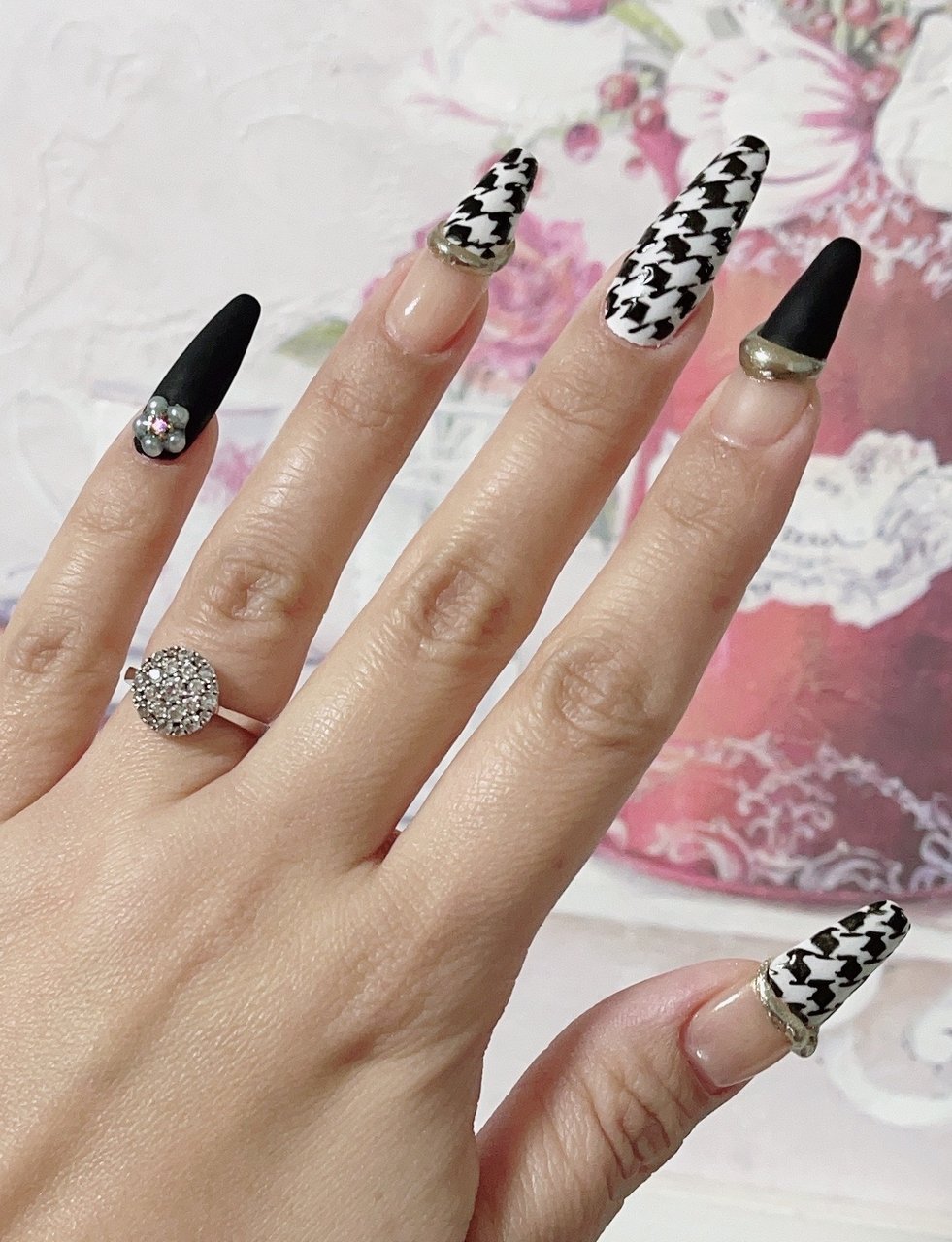 オールシーズン バレンタイン デート ハンド 千鳥柄 Pacey ペイシー のネイルデザイン No ネイルブック