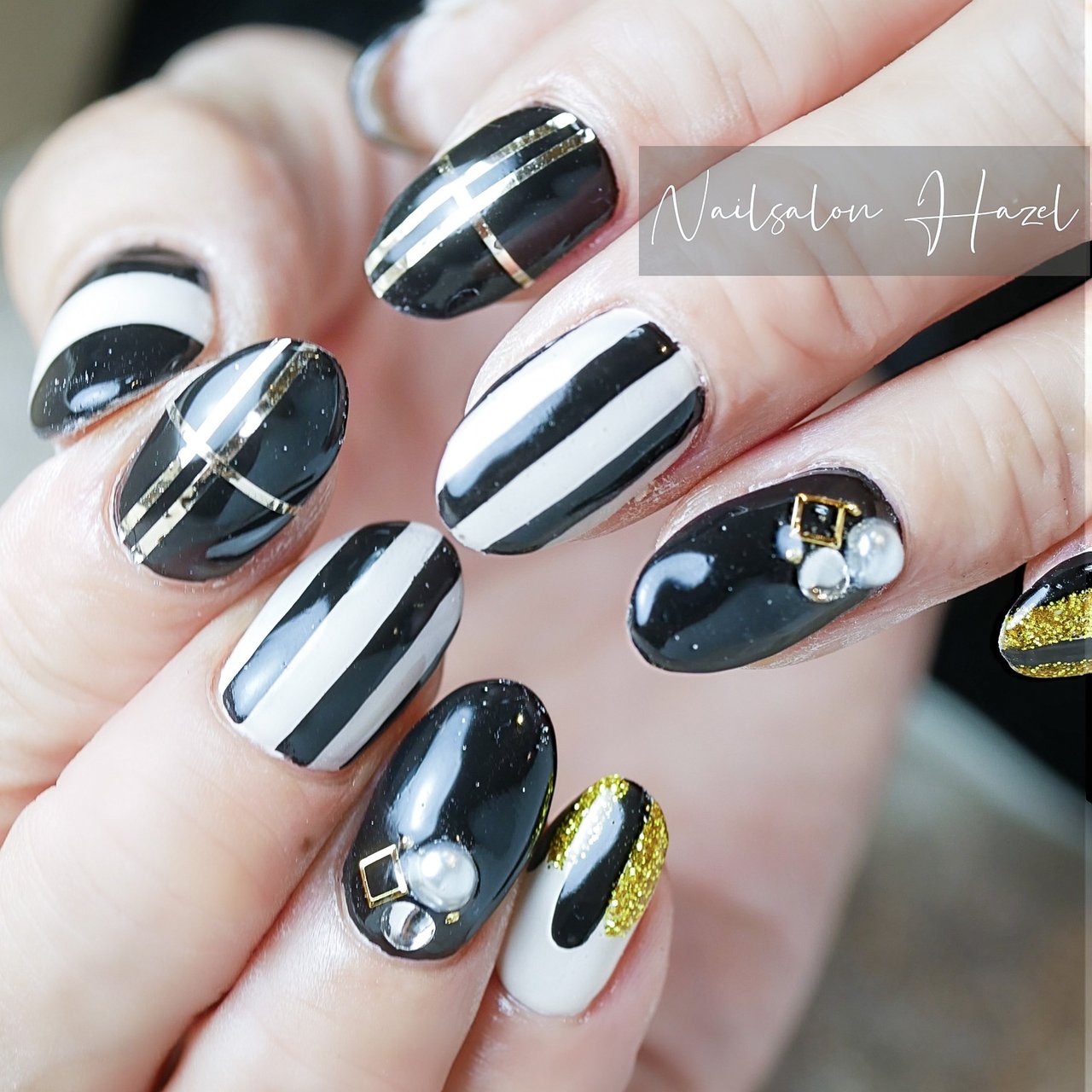オールシーズン ハンド ビジュー ストライプ ミディアム Nailsalon Hazelのネイルデザイン No ネイルブック