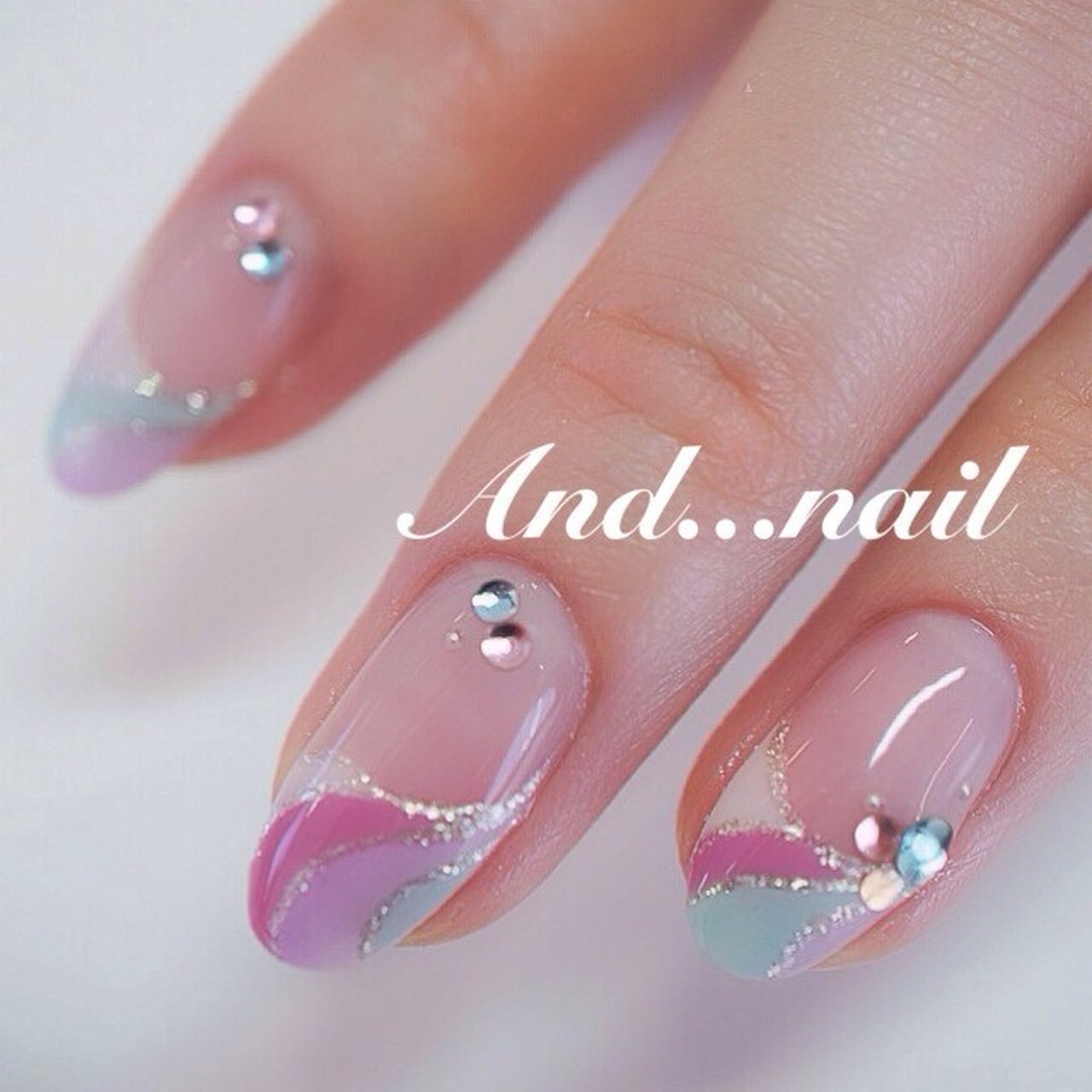 春 ハンド フレンチ カラフル ジェルネイル 白川麻里 神戸アンドネイルのネイルデザイン No ネイルブック