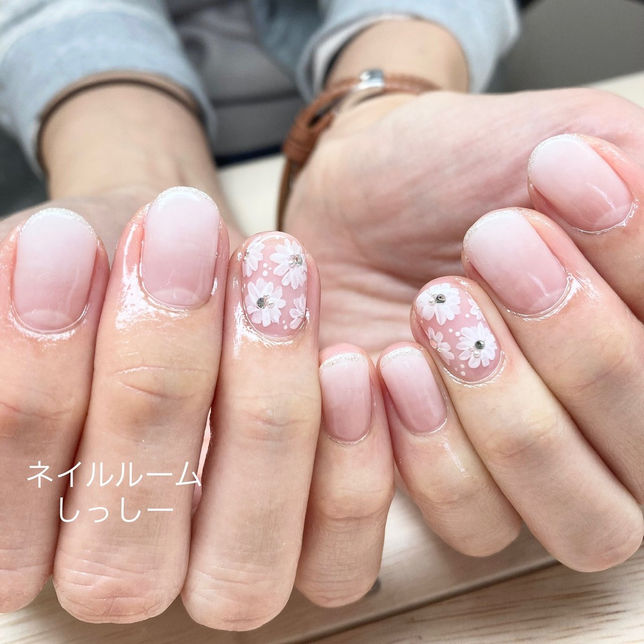 オールシーズン ハンド グラデーション ラメ フラワー ちばあけみのネイルデザイン No ネイルブック