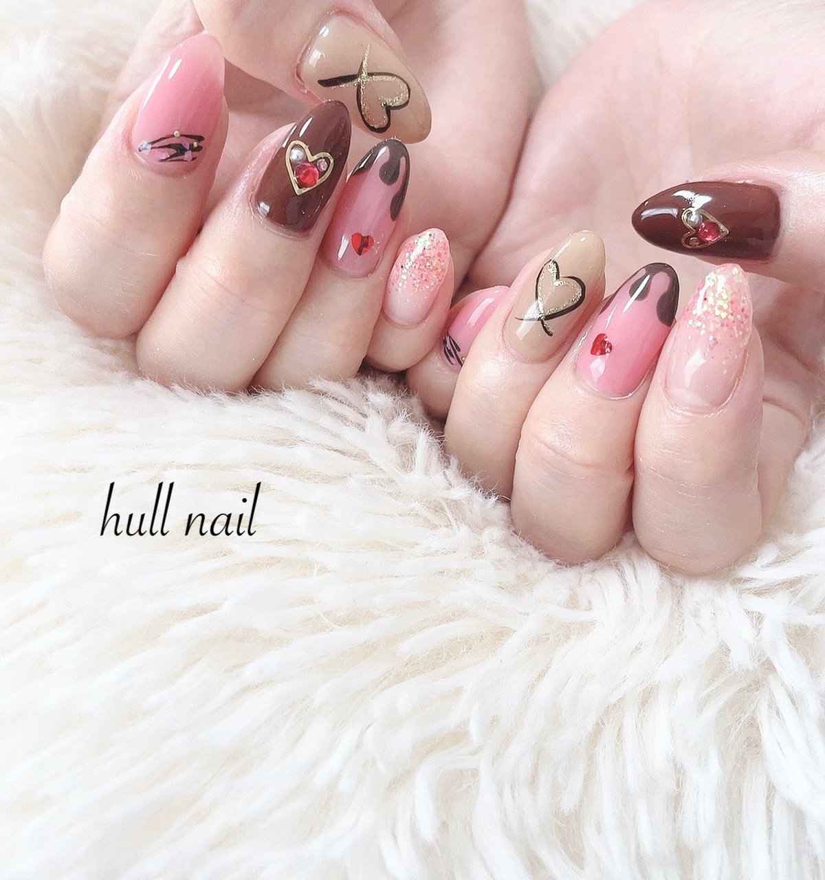バレンタイン ハンド ハート ピンク ブラウン Hull Nailのネイルデザイン No ネイルブック