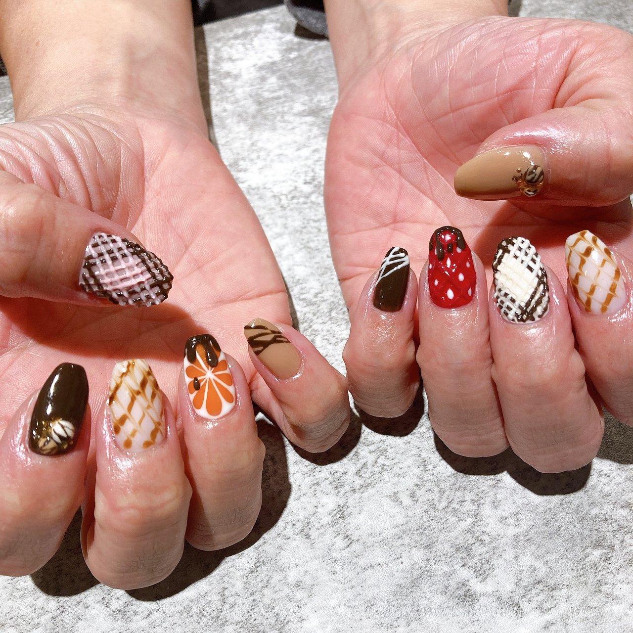 冬 バレンタイン ハンド スイーツ フルーツ Nails By Mikaのネイルデザイン No ネイルブック