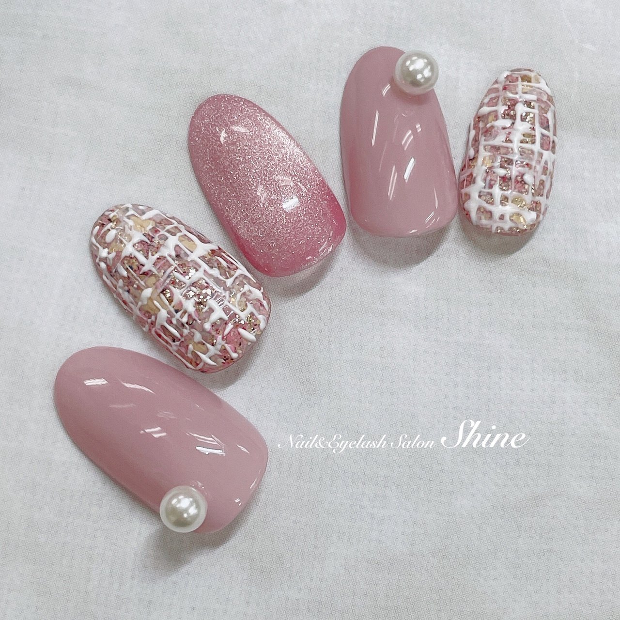 ハンド パール ツイード マグネット ピンク Nail Eyelash Salon Shineのネイルデザイン No ネイルブック