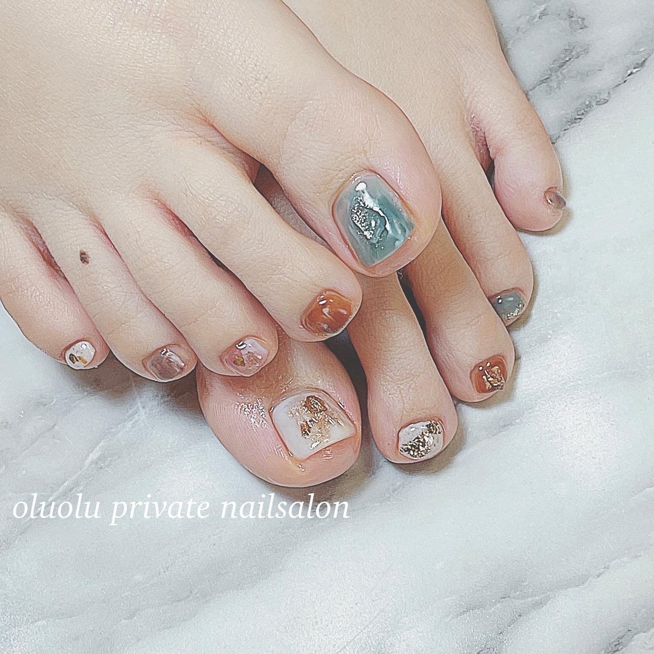 オールシーズン フット ニュアンス ブラウン ジェルネイル Nail Yuka Oのネイルデザイン No ネイルブック