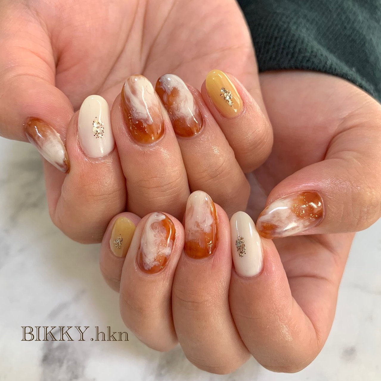 冬 女子会 ハンド ラメ ワンカラー Nail Salon Bikky彦根店のネイルデザイン No ネイルブック