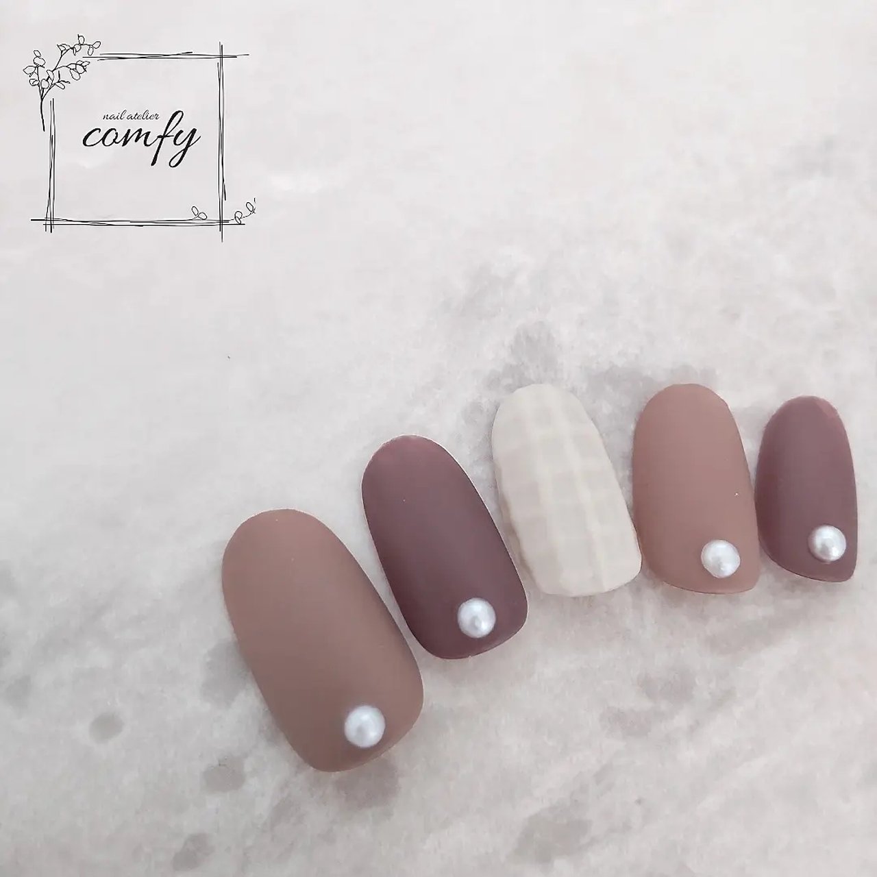 冬 オールシーズン オフィス デート シンプル こんふぃのネイルデザイン No ネイルブック