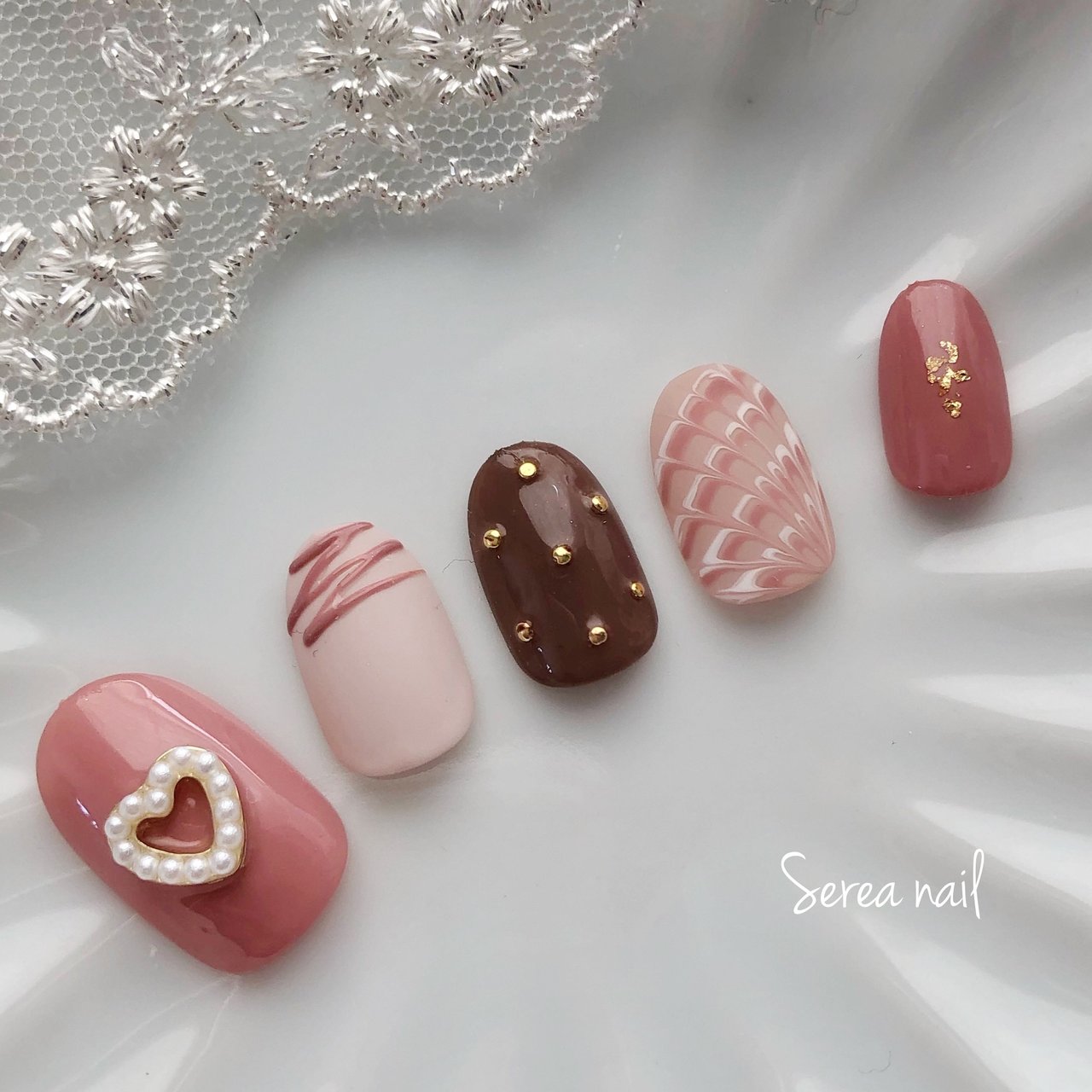 バレンタイン ハート スイーツ ホワイト ピンク Serea Nailのネイルデザイン No ネイルブック