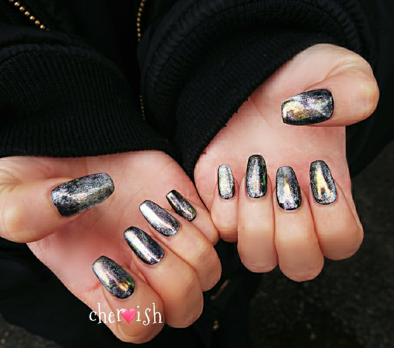 ハンド ホログラム ラメ ワンカラー マグネット Private Nail Salon Cher Ishのネイルデザイン No ネイルブック