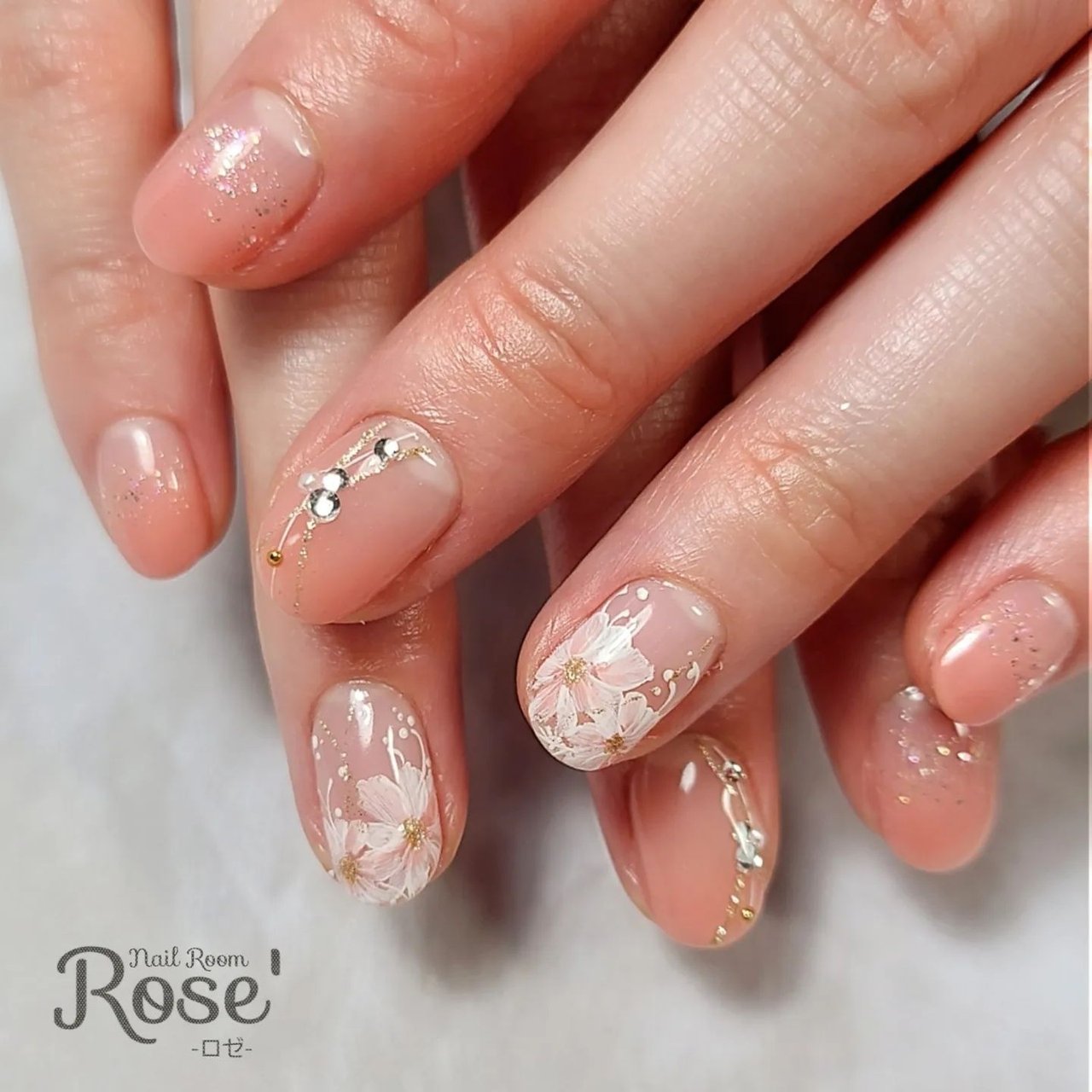 春 オールシーズン ブライダル ハンド グラデーション 三軒茶屋 Rose のネイルデザイン No ネイルブック