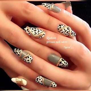 グレー ゴールド セルフネイルのネイルデザイン ネイルブック