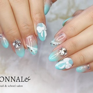 お客様nail♡ .
Tiffany nail💍
いつもありがとうございます☺︎
.
@monail_mona
.
.
━━━━━━━━━━━━━━━━━━━━
▫️爪にコンプレックスがある
▫️ネイルの持ちが悪い
▫️爪を丈夫に保ちたい
トラブル爪にも対応できるネイルサロン🌴 
━━━━━━━━━━━━━━━━━━━━
ご予約はこちら↓

LINE ID @vnd4371h
DMでも受け付けております💌

 MONNAL& モナールアンド 
営業時間 10:00～18:00 (Lo.16:30) 
定休日 不定休 

https://kb-monail.shopinfo.jp/

住所　福井市大町10-2-2 
ショッピングシティベル近く🔔
.
TEL 0776-63-6268
━━━━━━━━━━━━━━━━━━━━
.
#MONNAL&#モナールアンド
#monail#もないる#monail_yurika
#福井ネイル#福井ネイルサロン
#ケア#ジェル#スカルプ#フットジェル
#ネイル#アートし放題#深爪矯正福井
#パーフェクトフィルイン福井
#ベース一層残し福井#フィルイン福井
#maogel導入サロン福井 #ブライダル #パーティー #ハンド #変形フレンチ #グラデーション #ミディアム #ターコイズ #水色 #ジェルネイル #MONNAL& / yurika 前田百合香 #ネイルブック