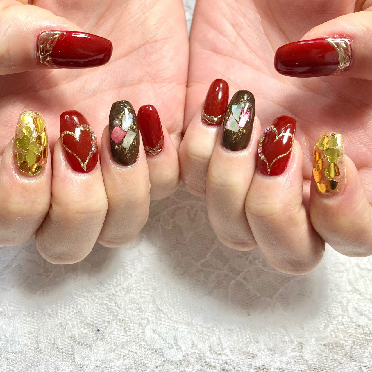 バレンタイン ハンド ホログラム ラメ シェル Moco Nailのネイルデザイン No ネイルブック