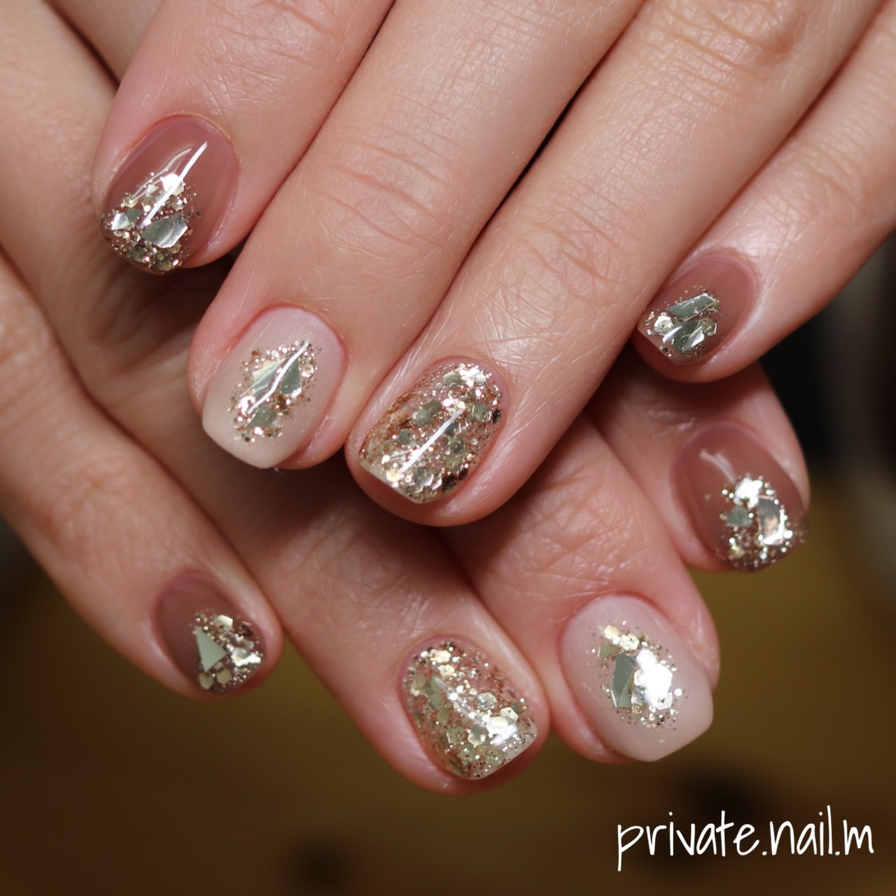 オールシーズン ハンド ホログラム ラメ ミディアム Private Nail Mのネイルデザイン No ネイルブック