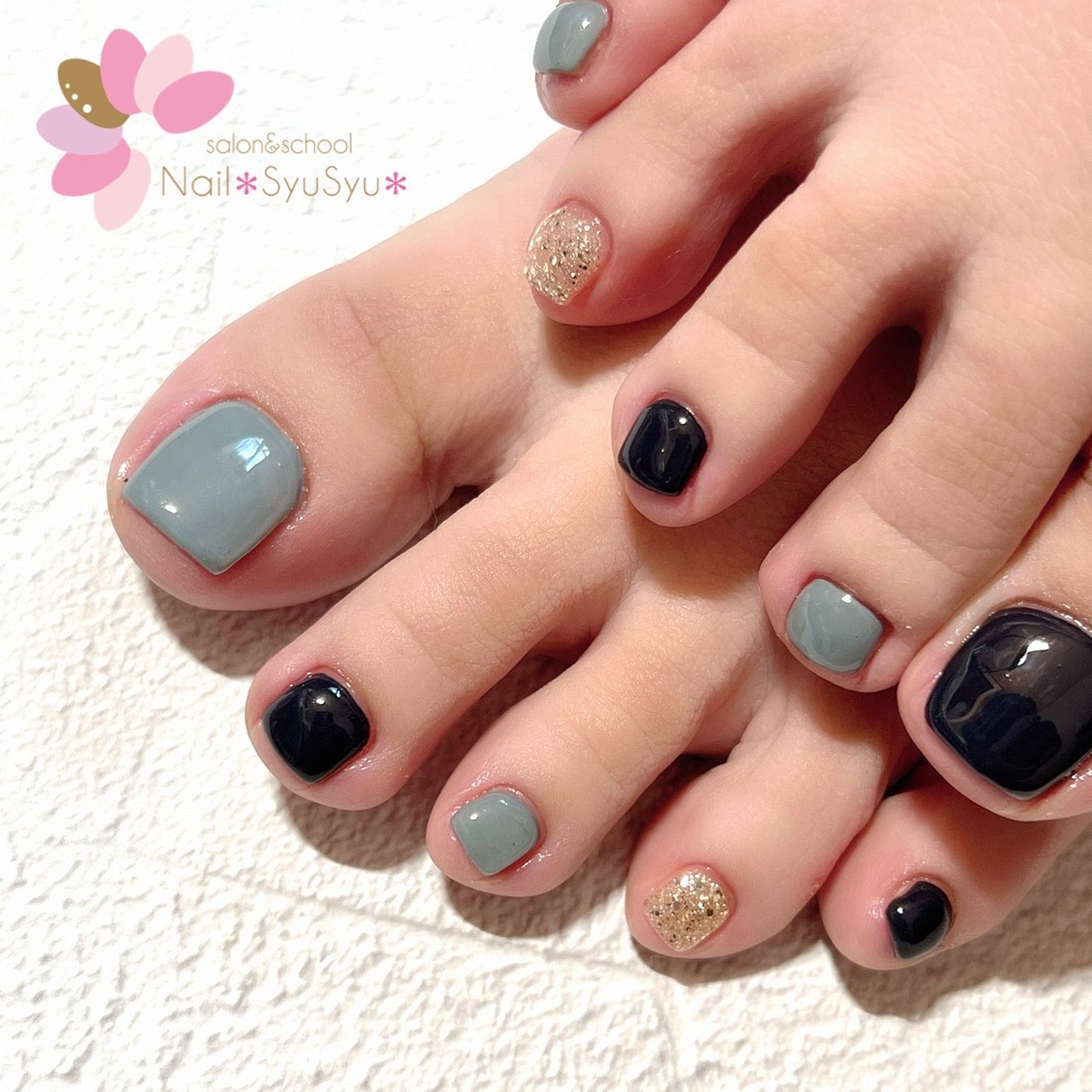 冬 フット ワンカラー 水色 ネイビー Nail Syusyu ネイルシュシュのネイルデザイン No 704 ネイルブック