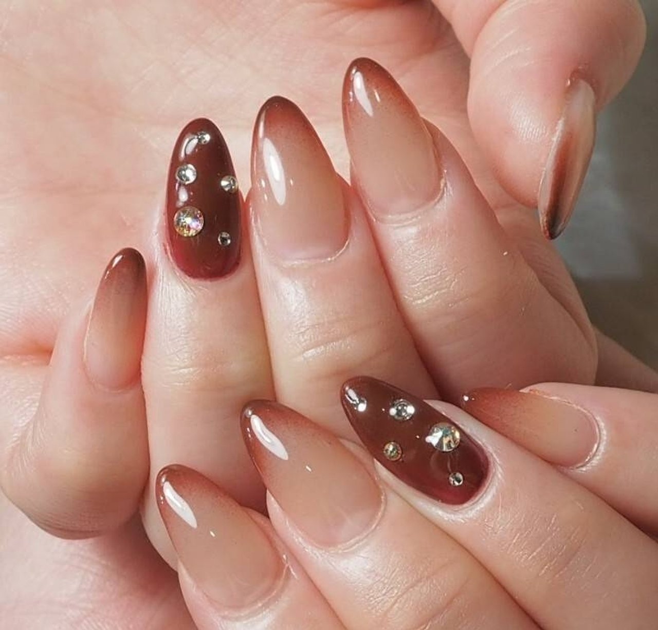 秋 冬 ハンド グラデーション ワンカラー Private Nail Salon Hormのネイルデザイン No ネイルブック