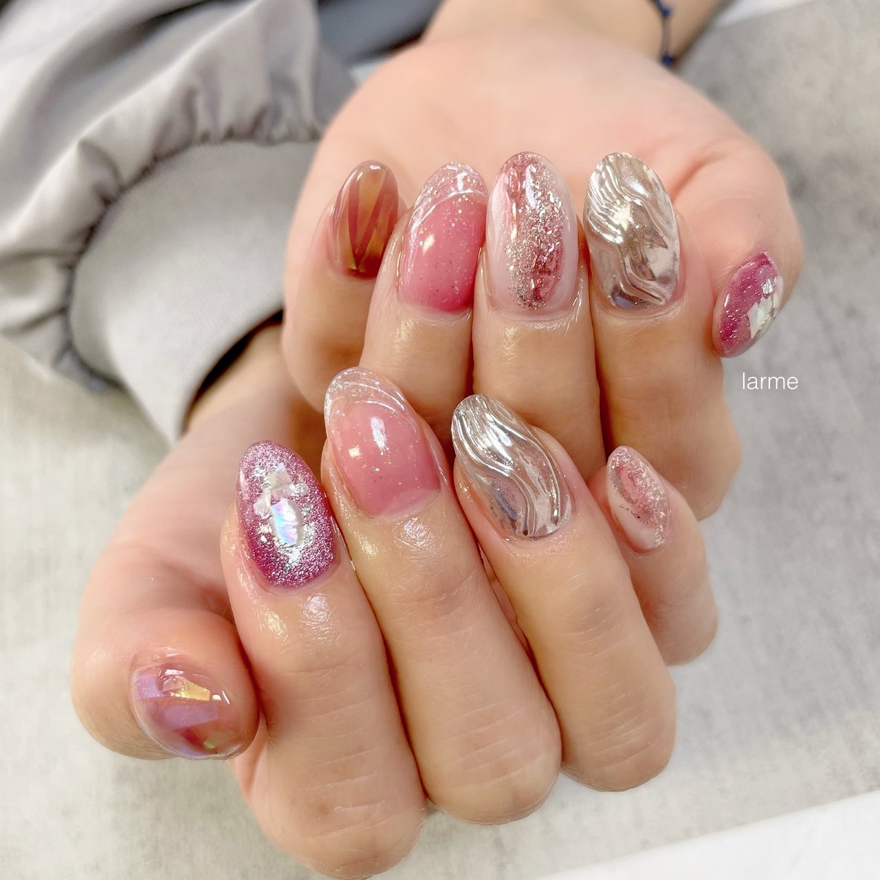 ハンド/ピンク/シルバー - nailroomLのネイルデザイン[No.7053594