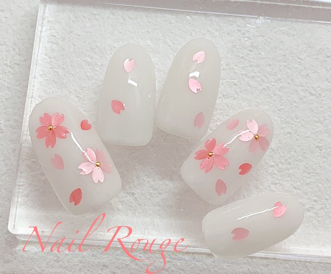 春 ハンド ホワイト ピンク ネイルチップ Nailrougeのネイルデザイン No ネイルブック