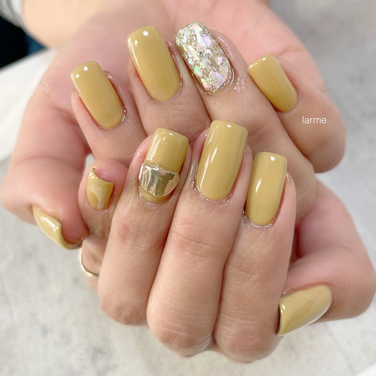 ハンド イエロー シルバー Nailroomlarmeのネイルデザイン No ネイルブック